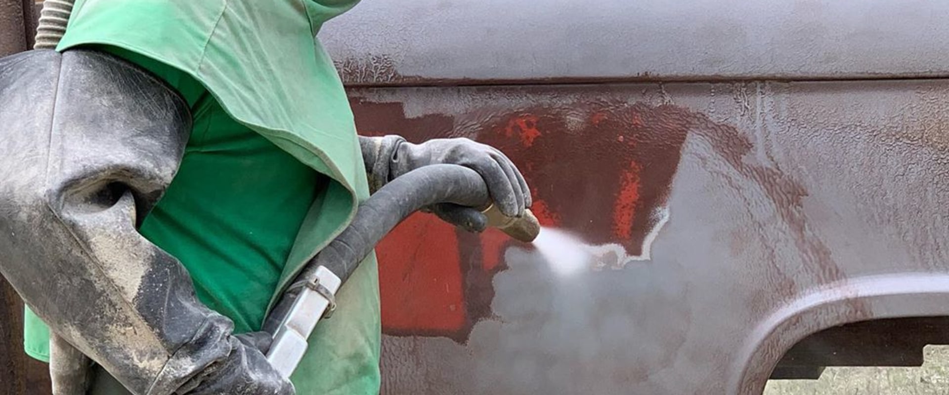 Dustless Sandblasting In Houston: The Clean Way To Prep For Home Renovation