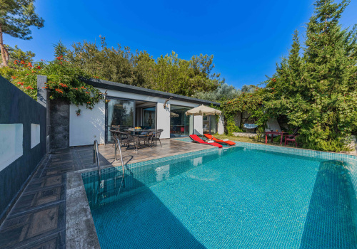 Transform Your Home with Expert Pool Contractor Services in Rapperswil-Jona
